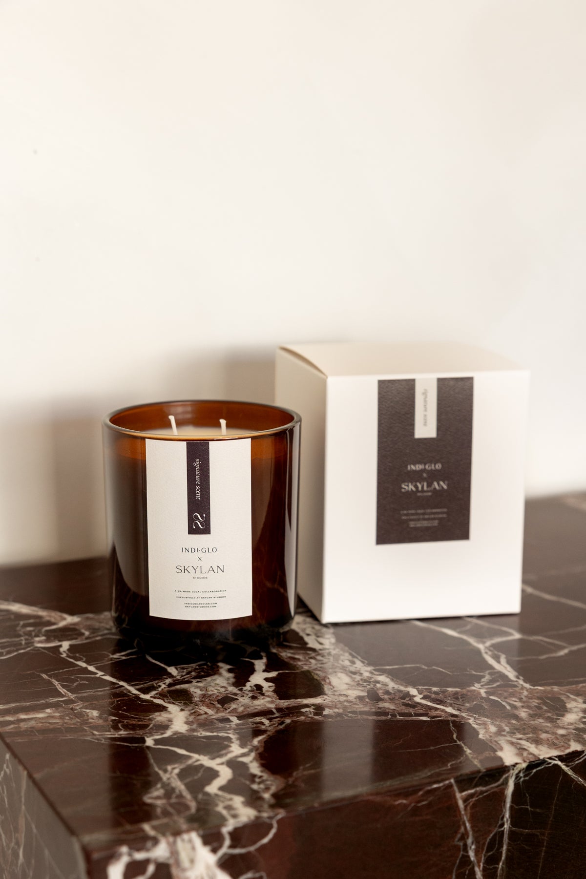SKYLAN X INDI-GLO SIGNATURE CANDLE