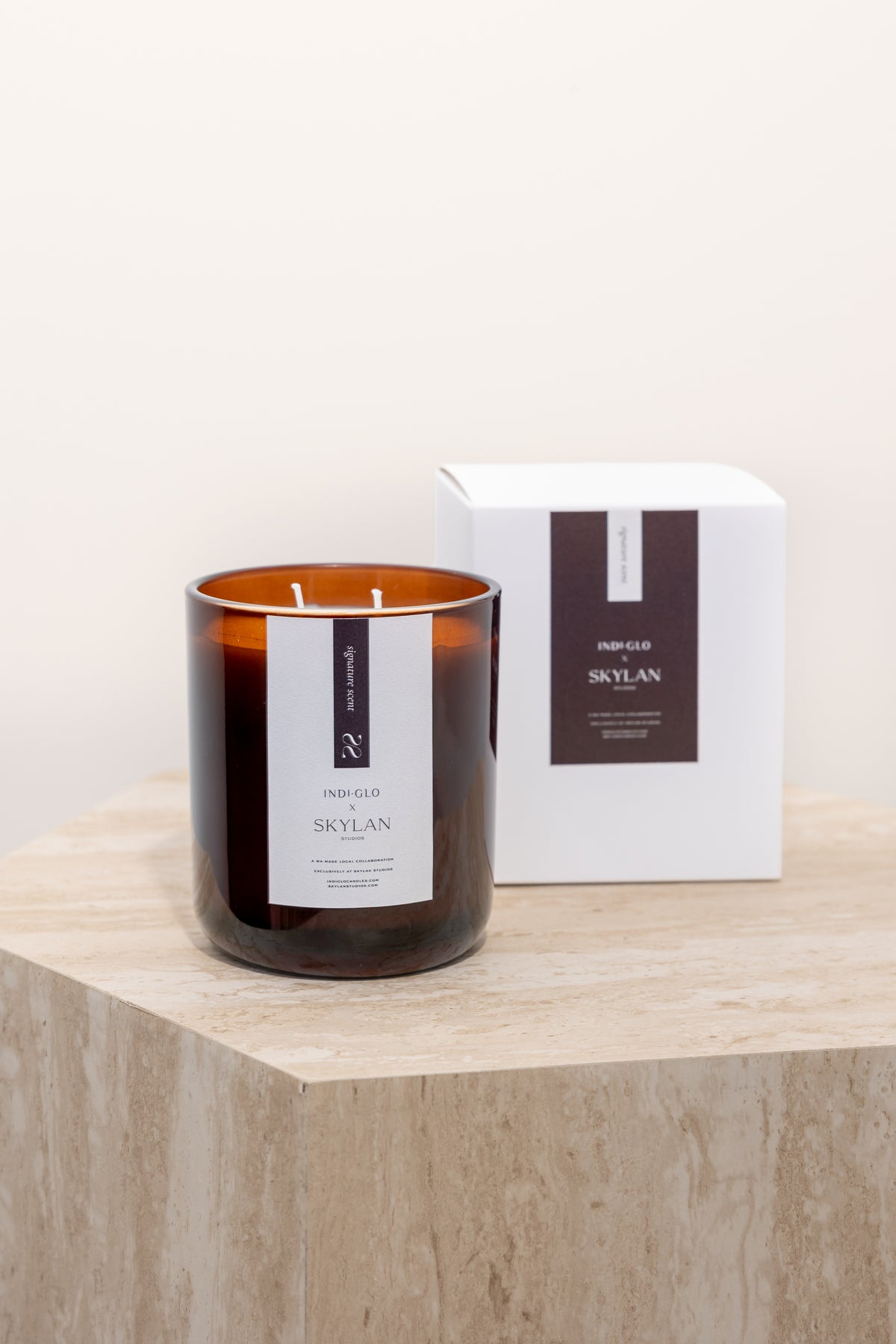 SKYLAN X INDI-GLO SIGNATURE CANDLE